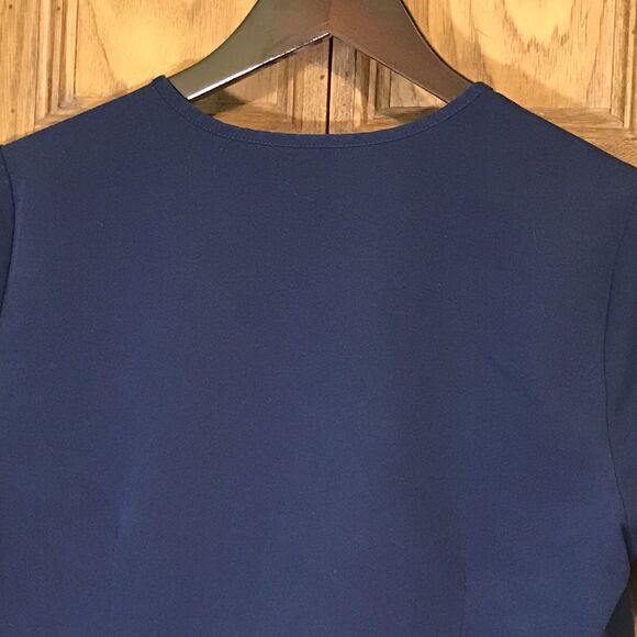 Figs Casma Three-Pocket Scrub Top Women's S Navy Blue Poly/Rayon/Spandex V-Neck - Picture 10 of 10